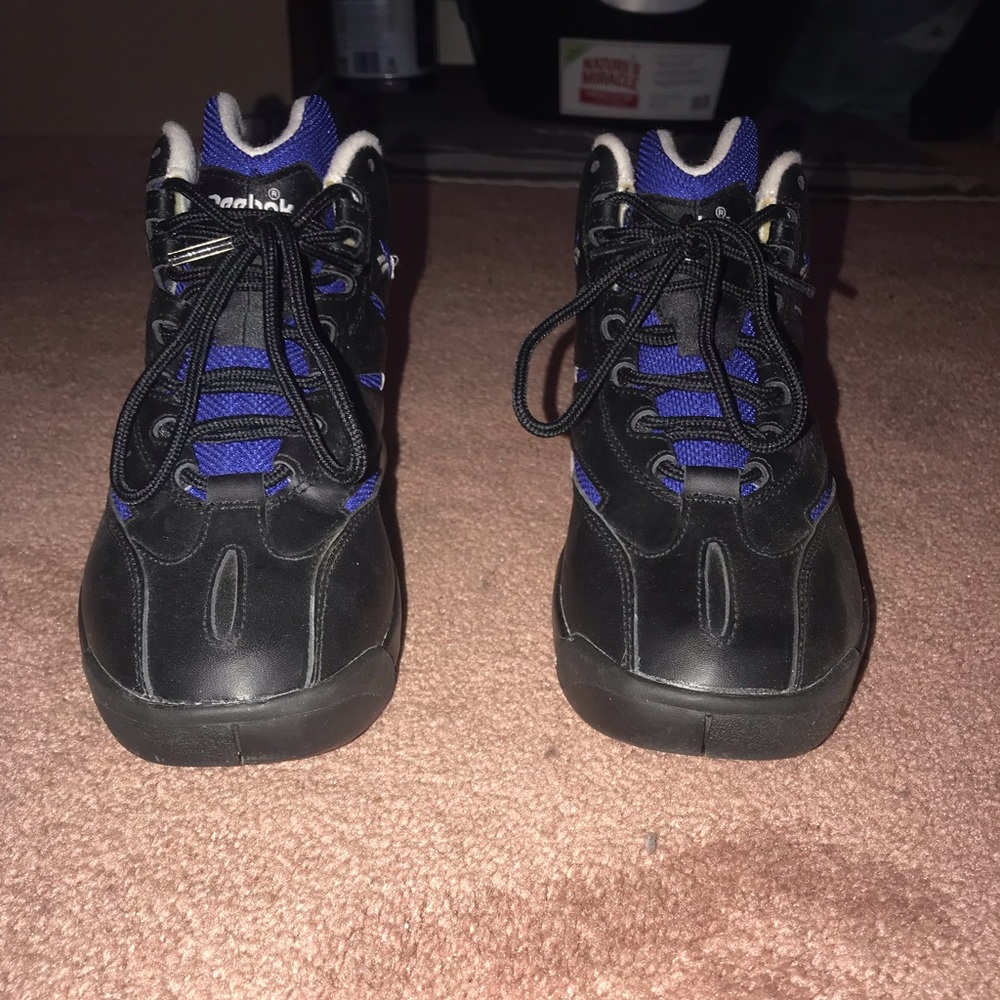 Size 3.5Y Reebok sneakers